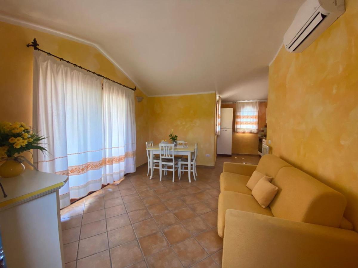 Case Vacanze Villa Rosita San Teodoro  Kültér fotó