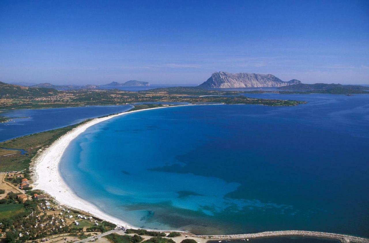 Case Vacanze Villa Rosita San Teodoro  Kültér fotó